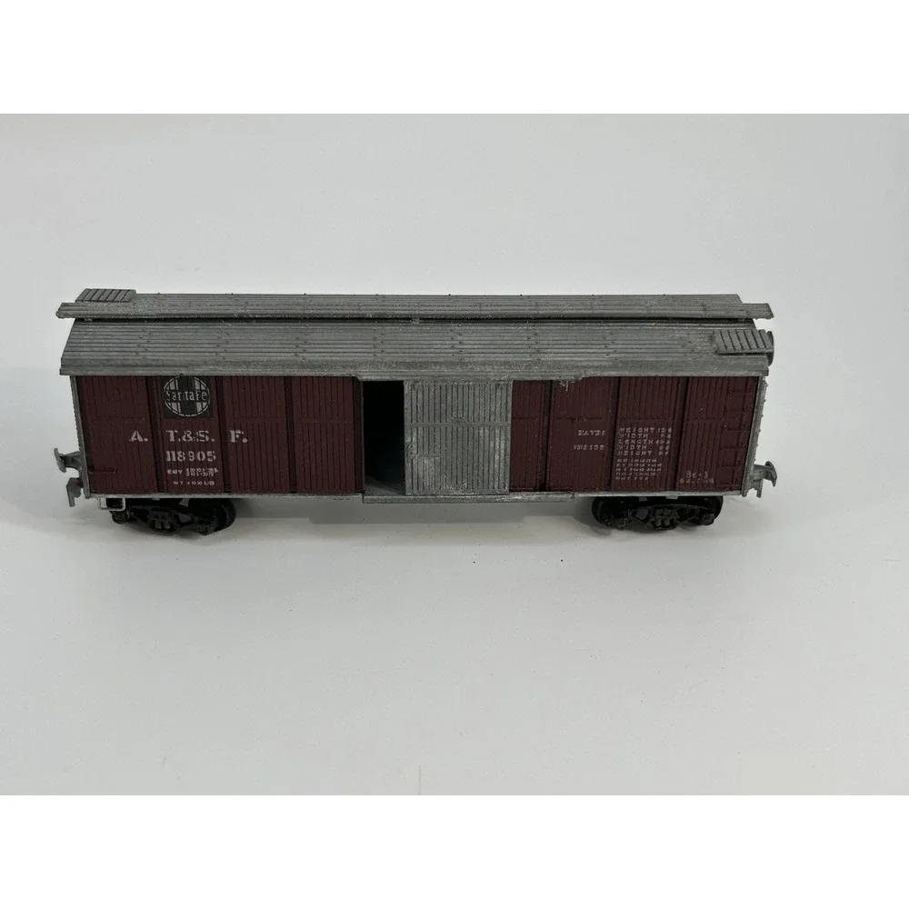 Vintage Roundhouse HO Santa Fe 40 ft Truss-Side Train Boxcar Diecast Truck Kit